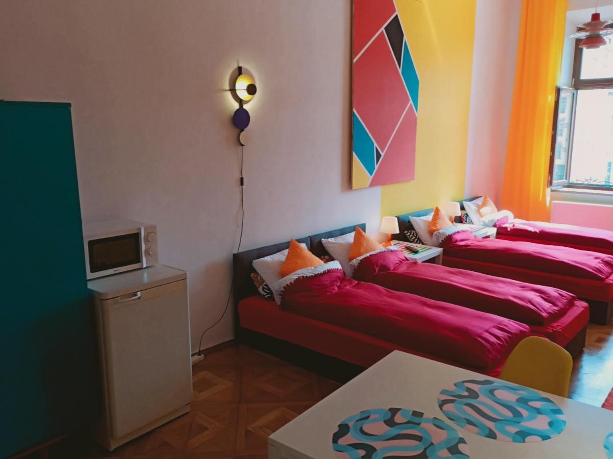 View To The Cracow Basic Apartman Krakkó Kültér fotó